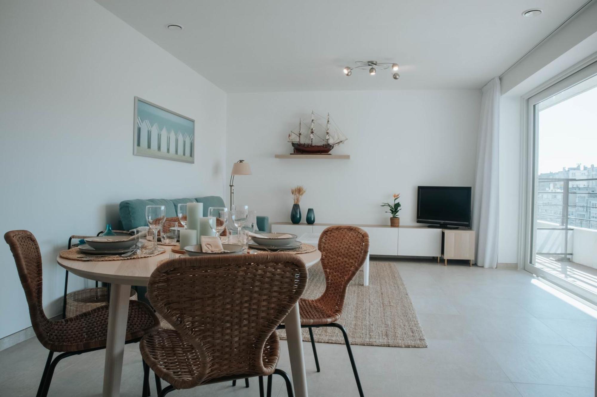 Nieuw Nabij Het Met Privegarage Apartamento *